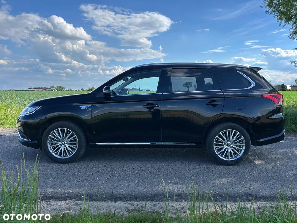 Mitsubishi Outlander - 8