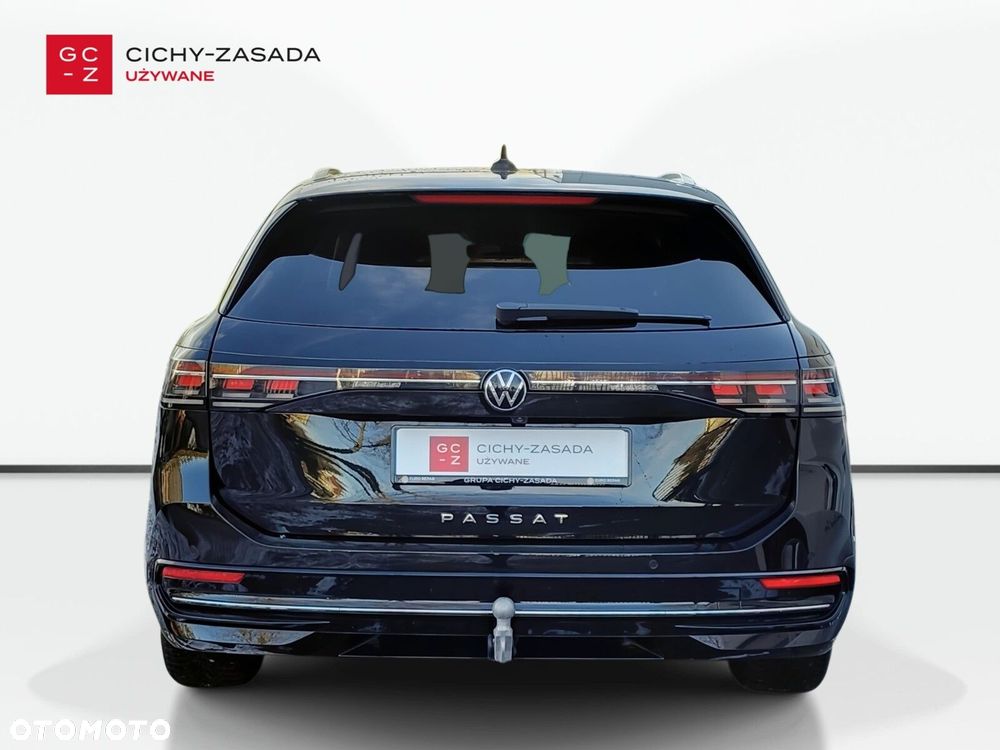 Volkswagen Passat Variant 2.0 TDI EVO Elegance DSG - 4