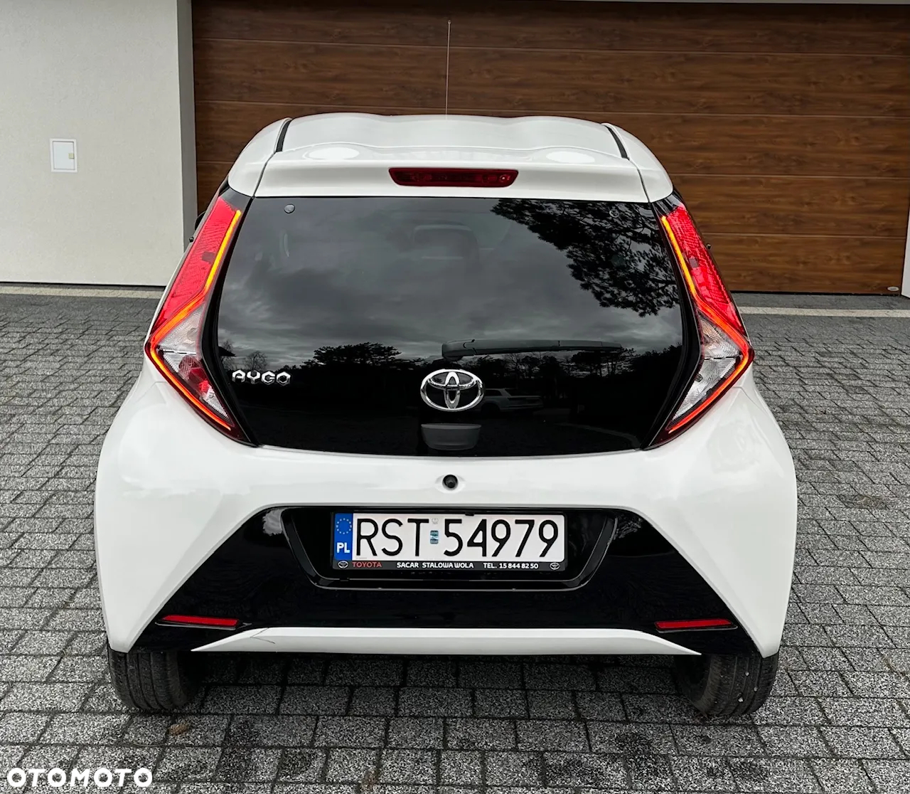 Toyota Aygo x-clusiv - 4