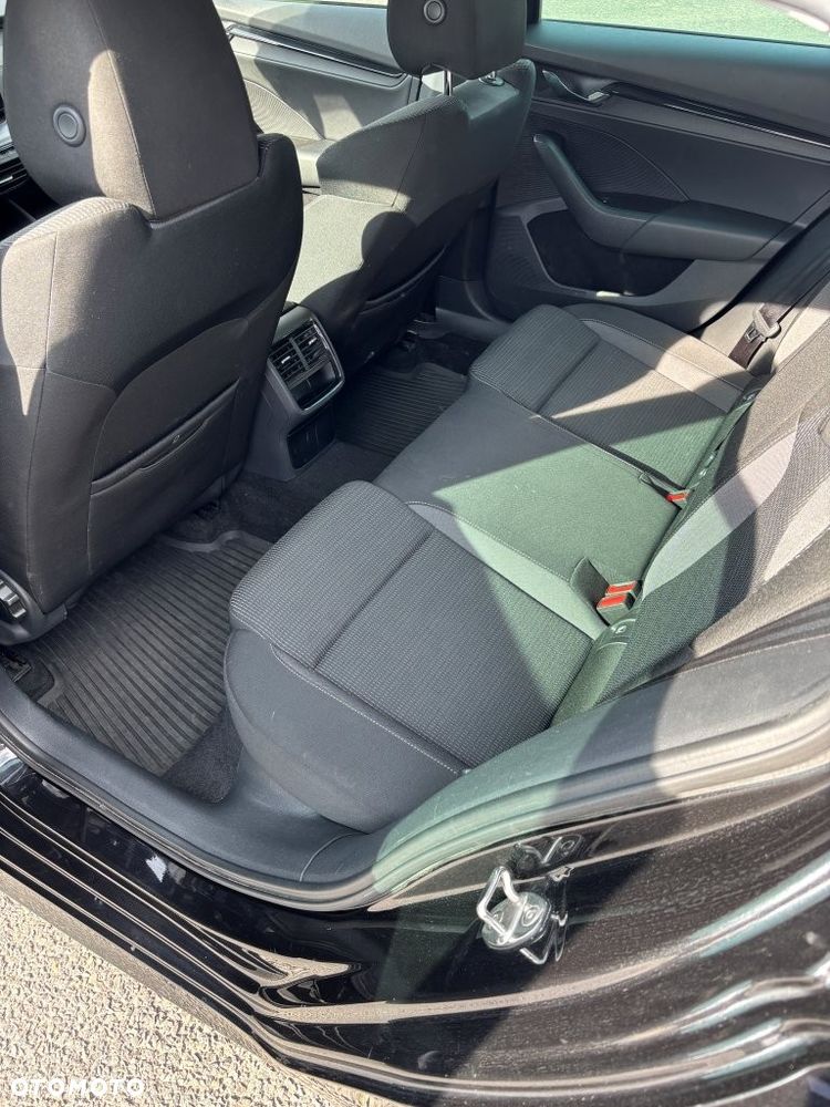 Skoda Octavia 2.0 TDI Ambition DSG - 10
