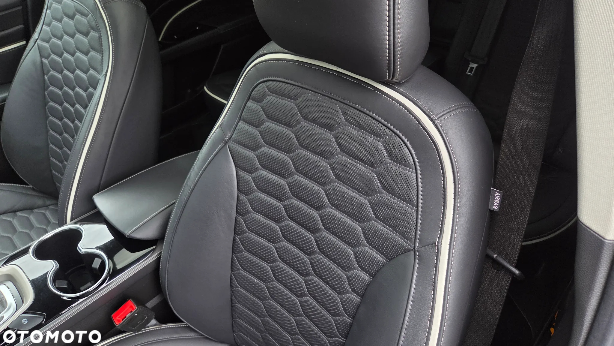 Ford Mondeo Vignale 2.0 EcoBoost - 13