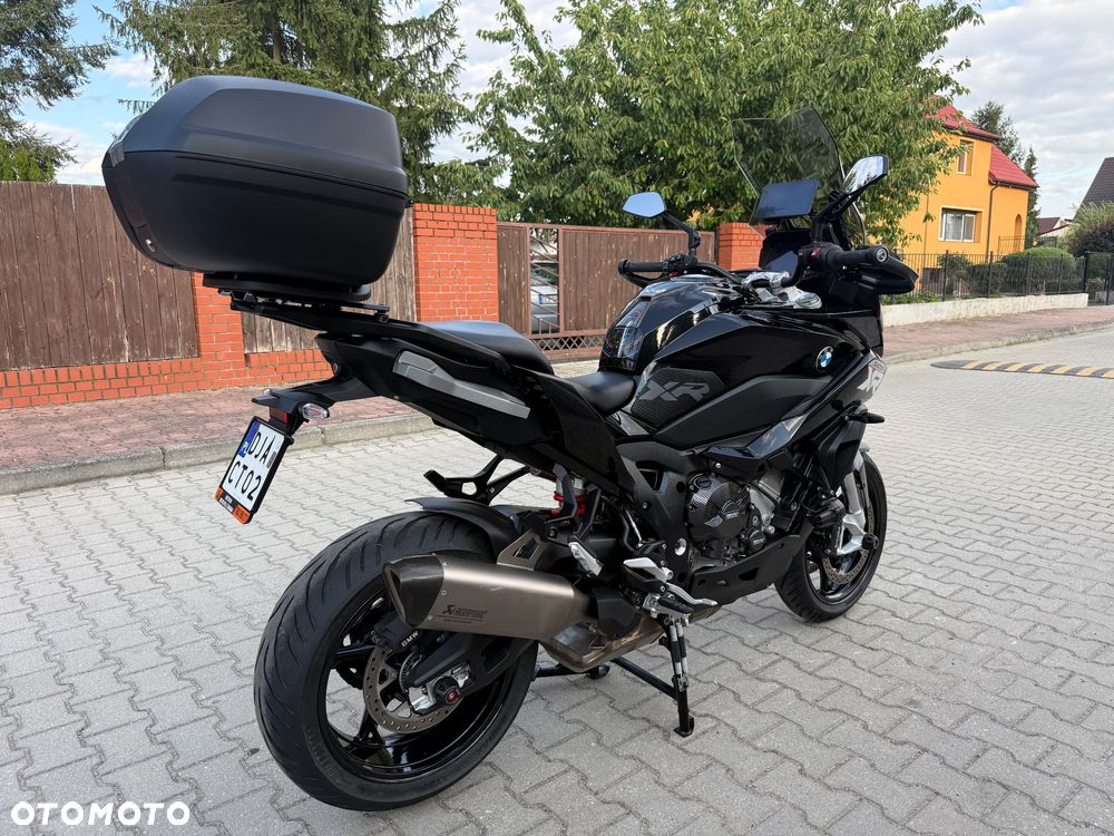 BMW XR - 19