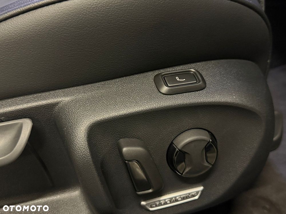 Volkswagen Passat 2.0 TSI Business Plus DSG - 26