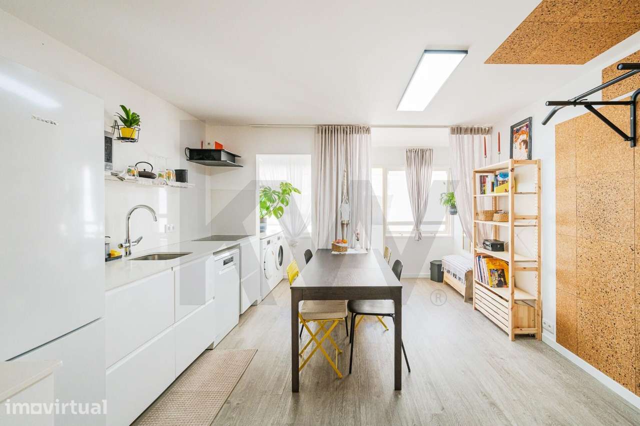 Apartamento T2 Duplex com garagem e arrumo, na Lapa, Boavista - Grande imagem: 3/27