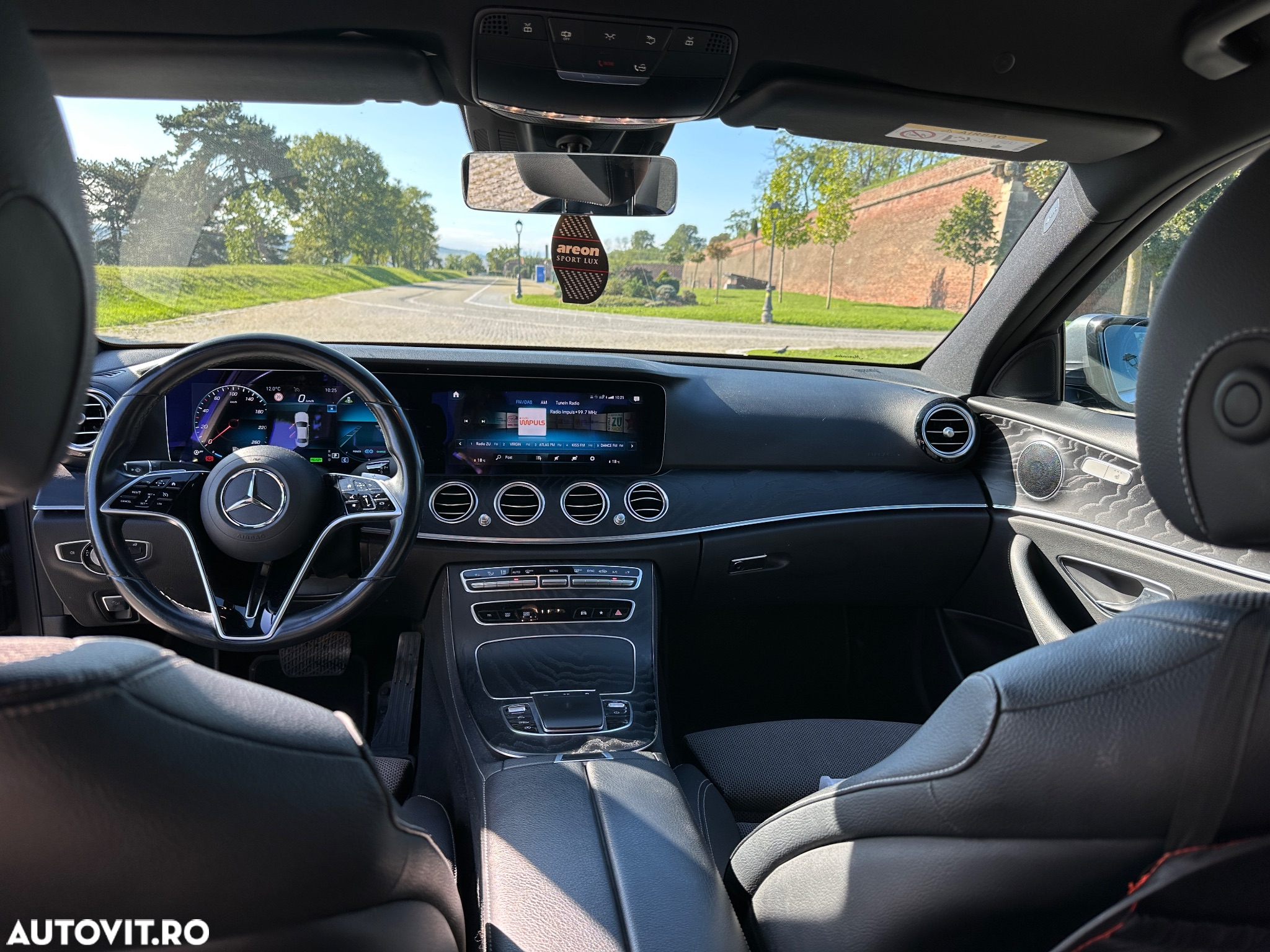 Mercedes-Benz E 200 4Matic T 9G-TRONIC Avantgarde - 15