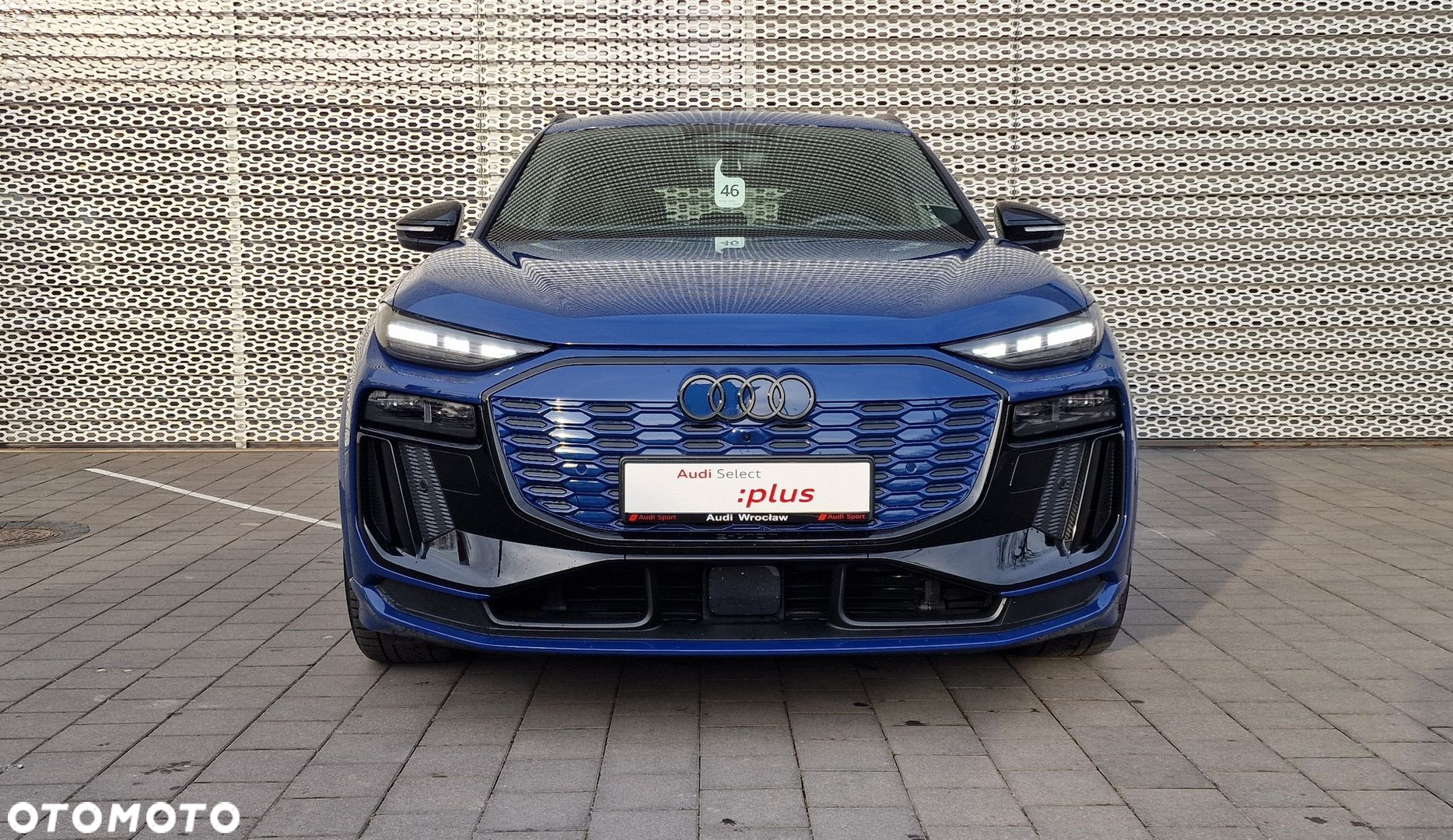 Audi Q6 - 2