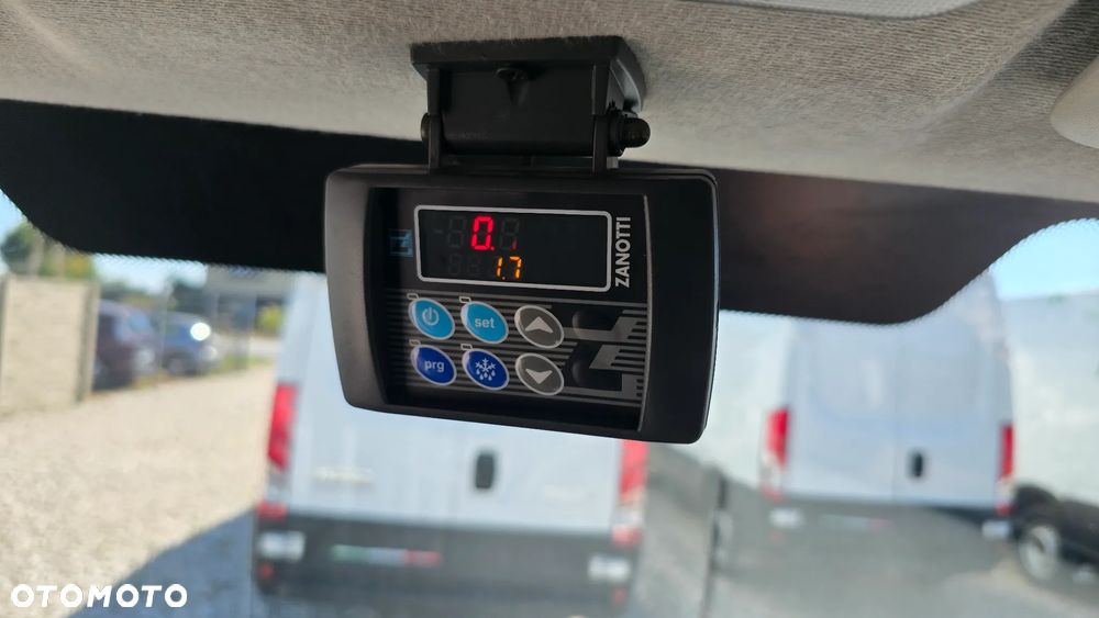 Iveco 35.140 BENZYNA + GAZ CNG CHŁODNIA - 13