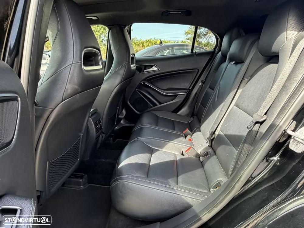 Mercedes-Benz GLA 220 d 4Matic 7G-DCT AMG Line - 13