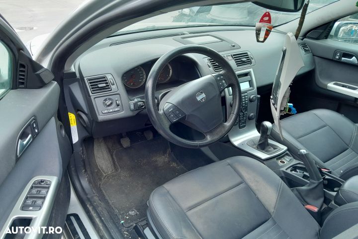 Usa / Portiera spate dreapta Volvo V50 1 [2003 - 2011] wagon 2.0 D MT - 9