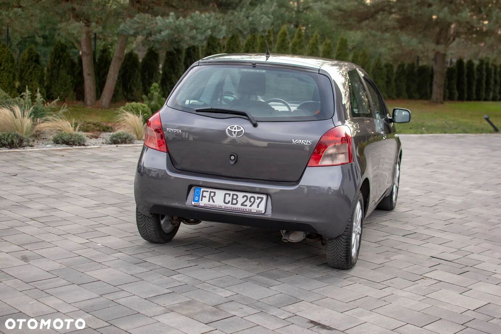 Toyota Yaris - 21