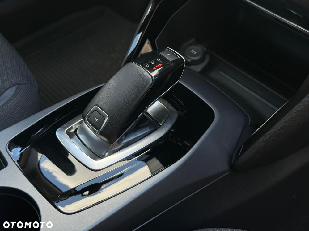 Peugeot 2008 1.2 PureTech Allure Pack S&S EAT8 - 30