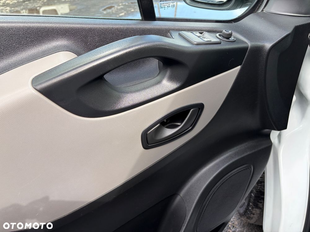 Renault Trafic - 13