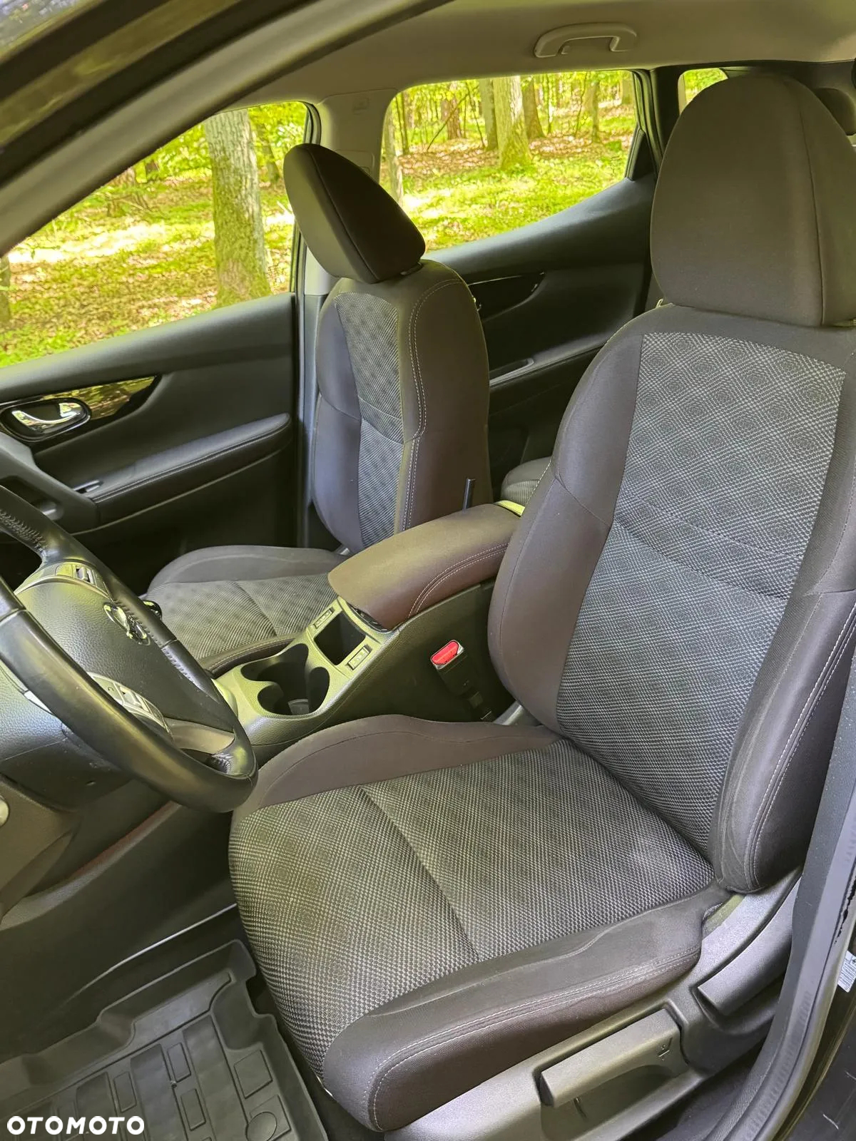 Nissan Qashqai 1.6 DIG-T N-Connecta - 28