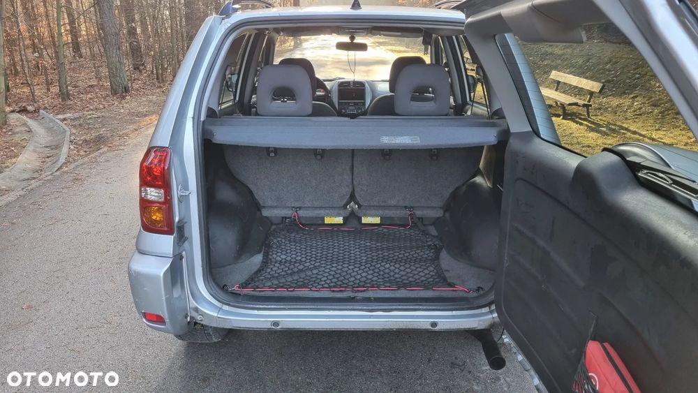 Toyota RAV4 2.0 D-4D 4x4 - 11