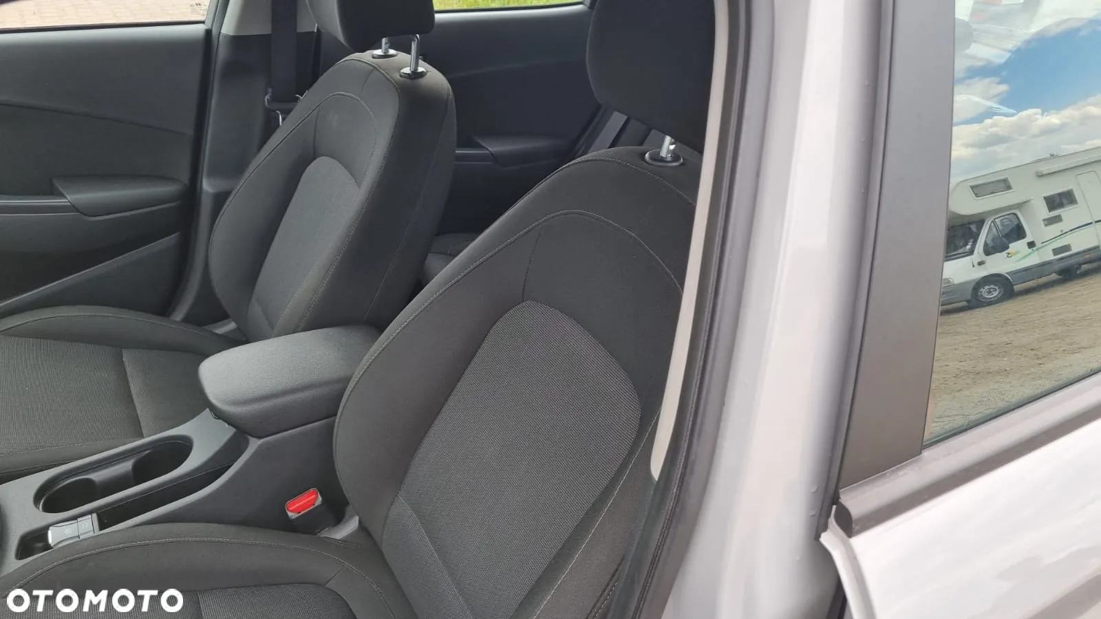 Hyundai Kona 1.6 GDI Hybrid Comfort DCT - 24