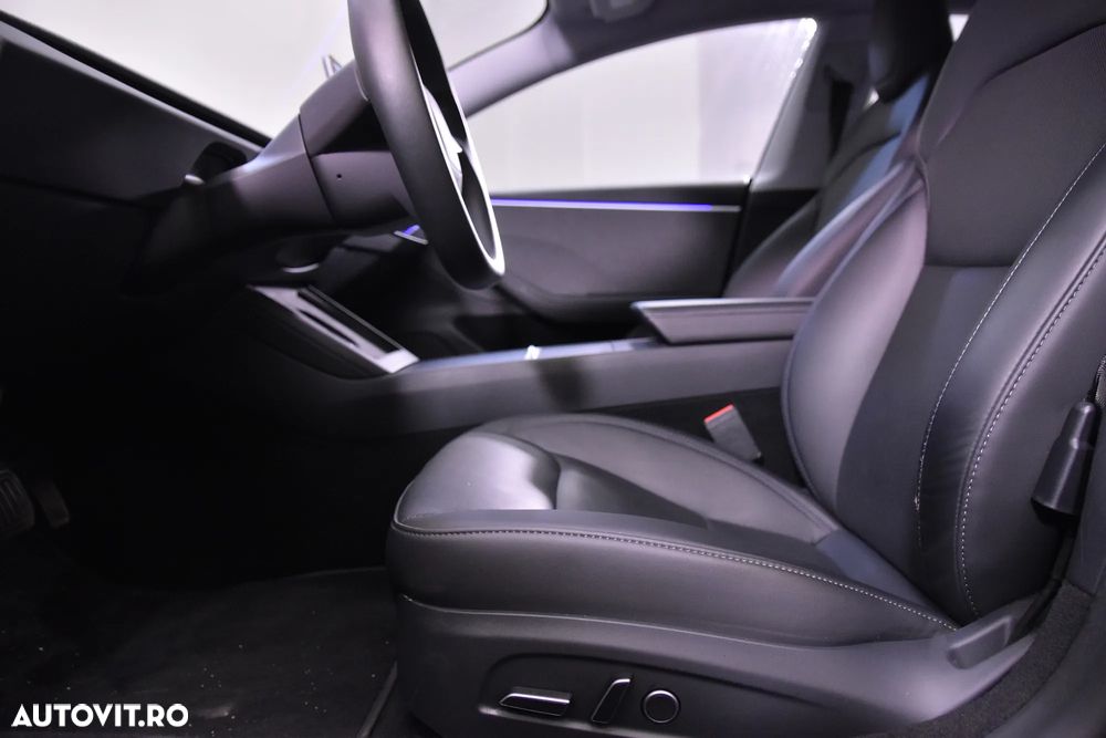 Tesla Model 3 RWD - 21
