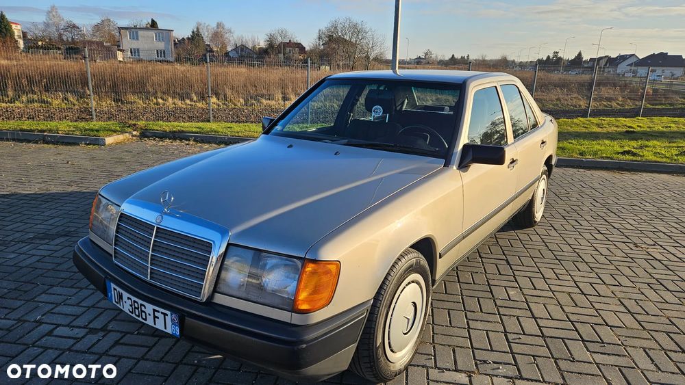 Mercedes-Benz W124 (1984-1993) - 10