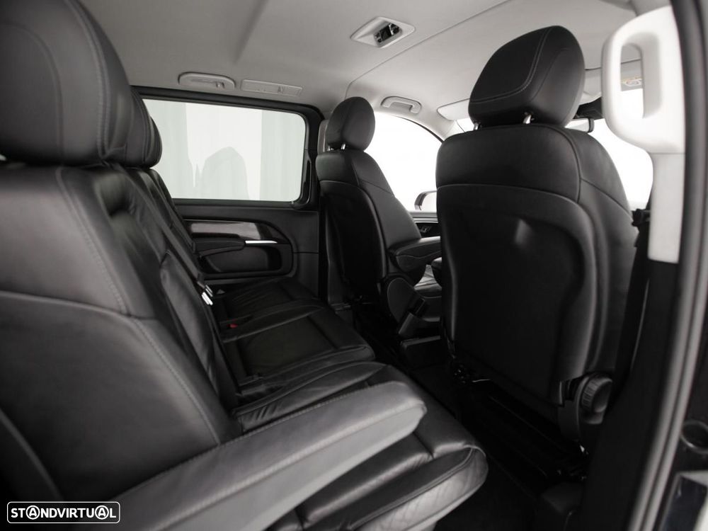 Mercedes-Benz V 220 CDI Compacto Aut. - 12