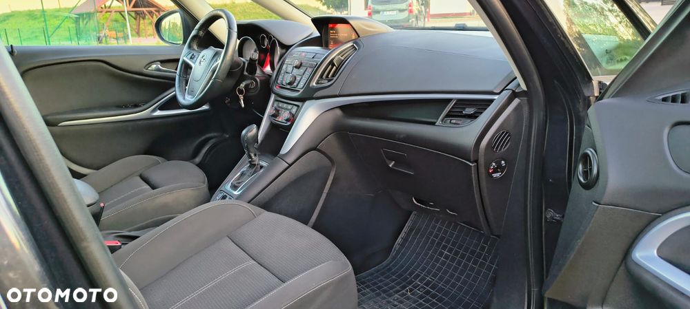 Opel Zafira - 8
