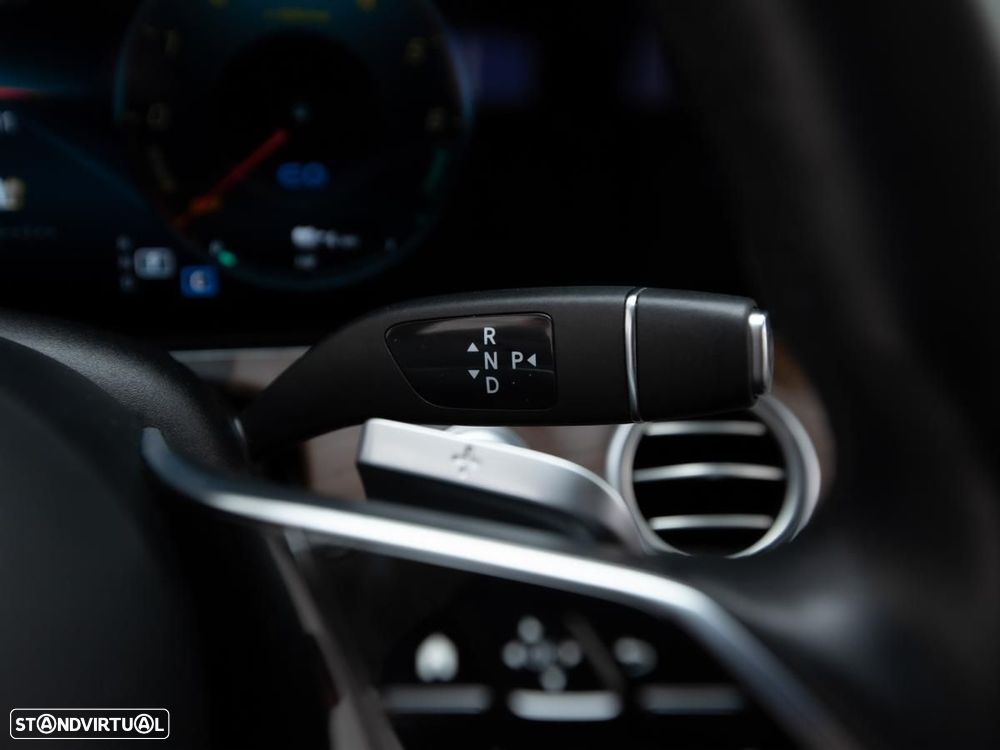 Mercedes-Benz E 300 de 4Matic 9G-TRONIC - 24