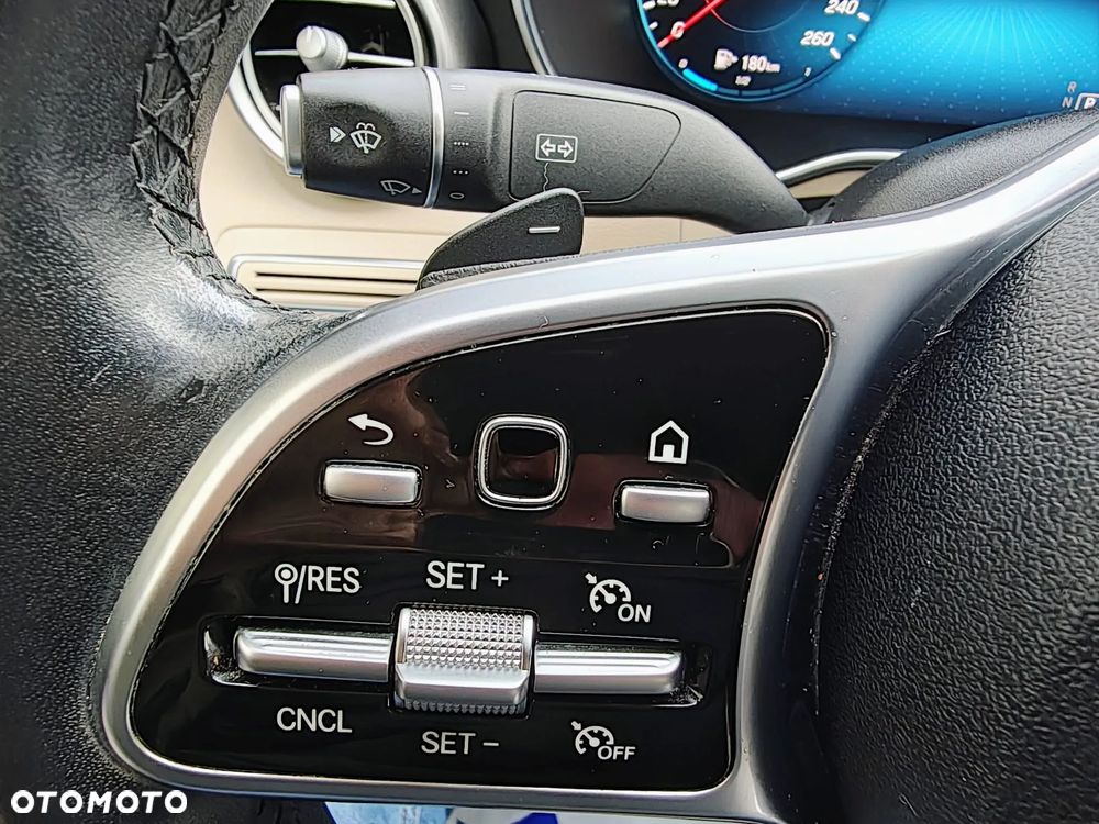 Mercedes-Benz Klasa C 300 9G-TRONIC Exclusive - 14