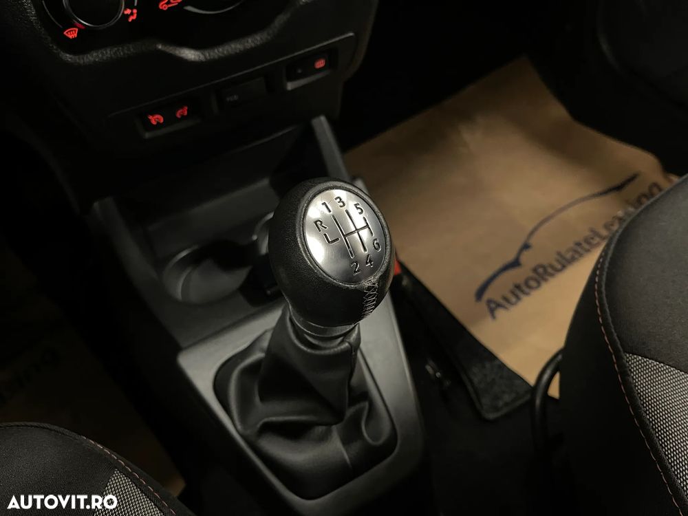 Dacia Lodgy TCe 130 GPF Stepway - 19