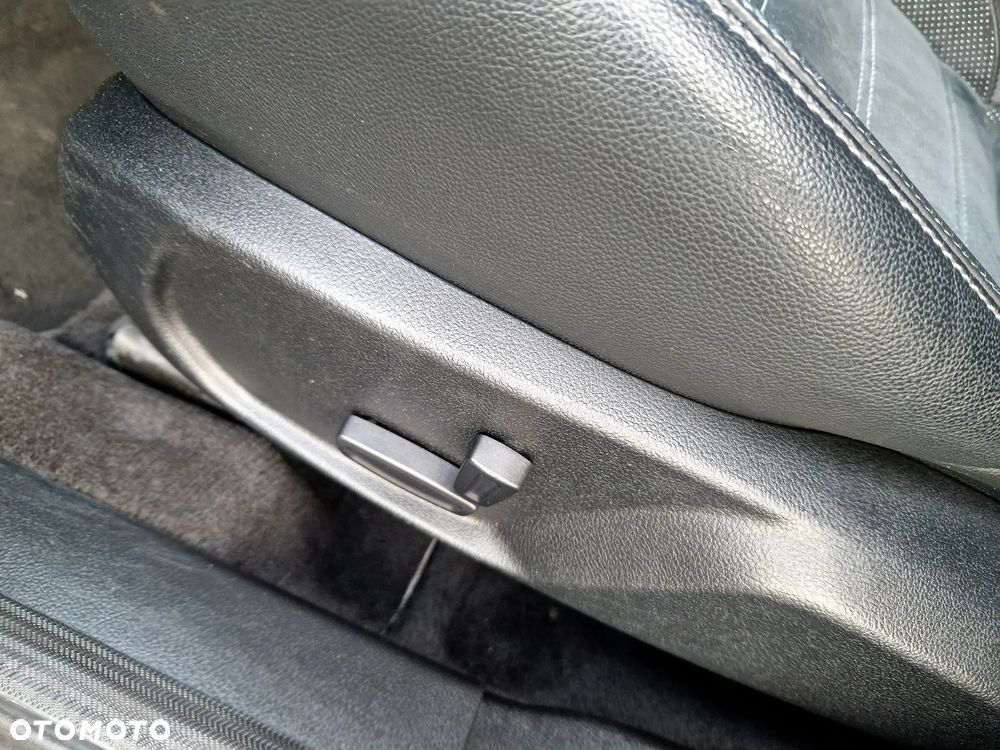 Ford Mondeo 2.5 Titanium X - 25