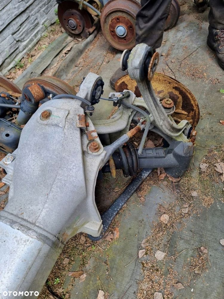 PEUGEOT 407 04-11 SEDAN belka tylna zawieszenia tylnego * - 2