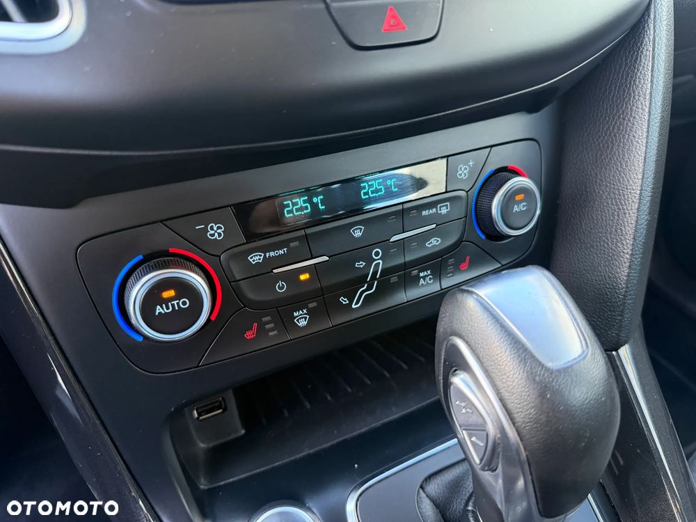 Ford Focus 1.0 EcoBoost Titanium ASS PowerShift - 18