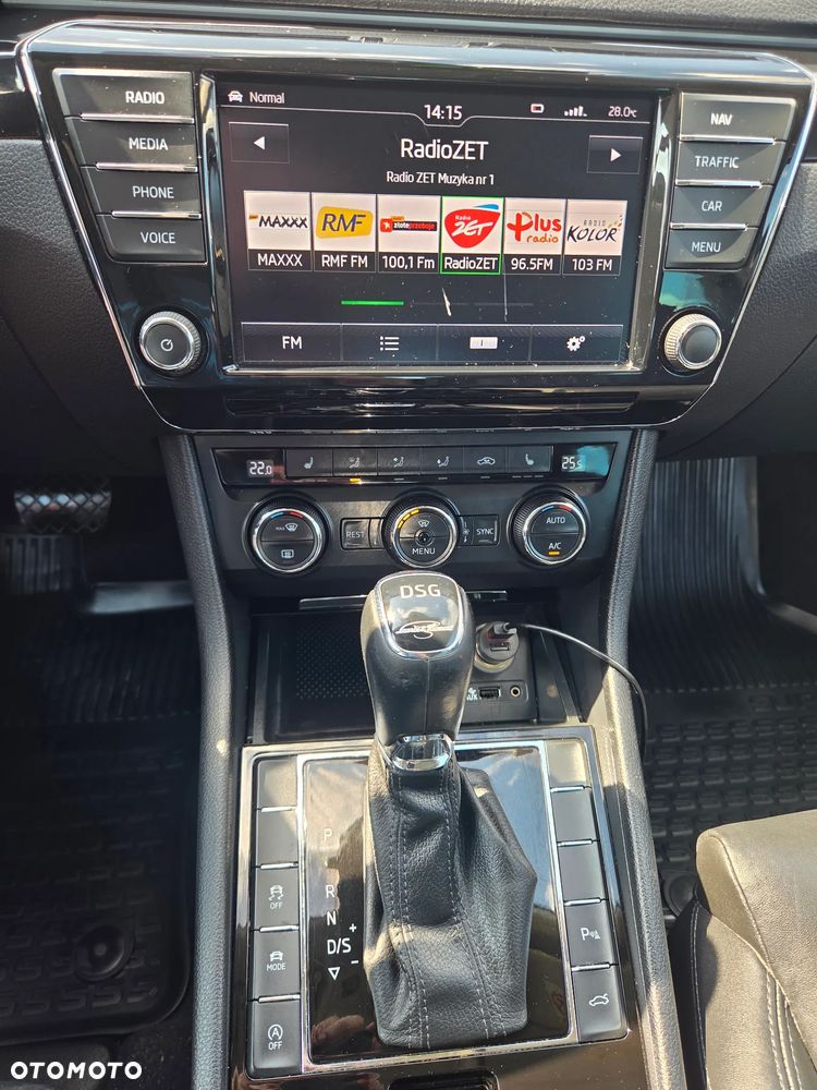Skoda Superb 2.0 TDI L&K DSG - 19