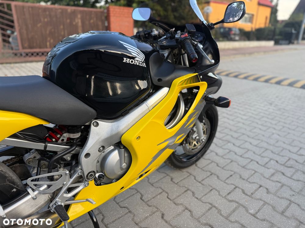 Honda CBR - 12
