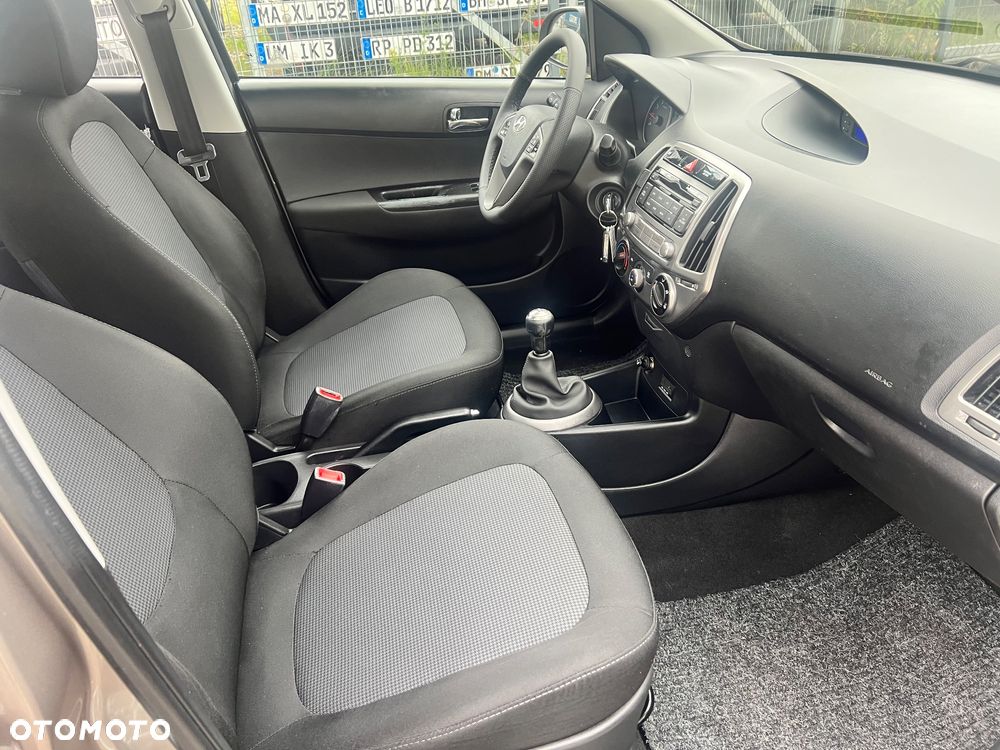 Hyundai i20 1.2 Trend - 16