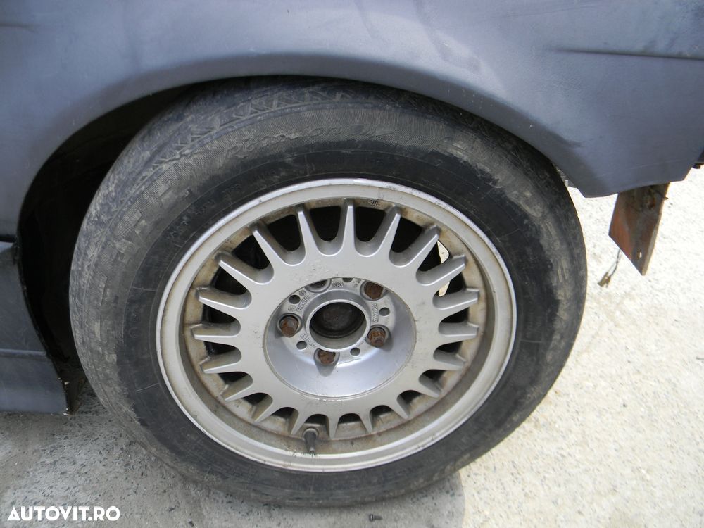 Dezmembrari  BMW 3 (E36)  1990  > 2000 320 i Benzina - 26