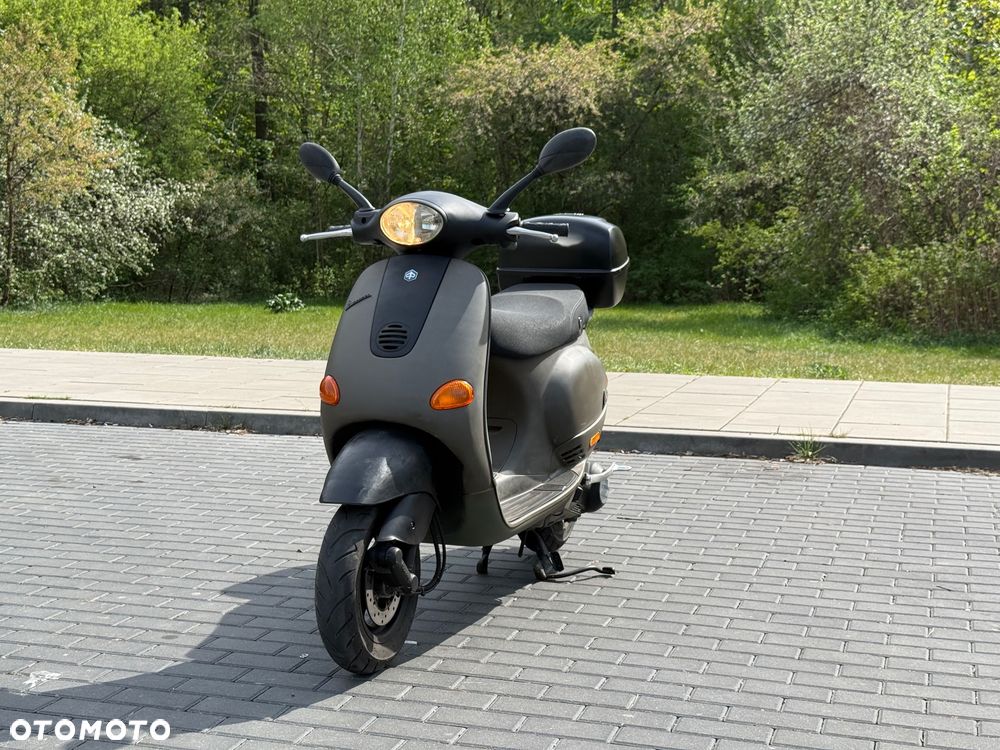 Piaggio Vespa - 2