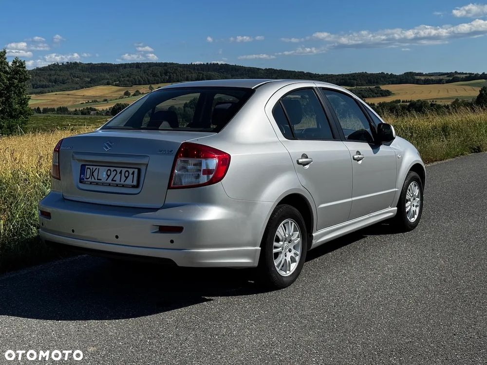 Suzuki SX4 1.6 GS/Premium - 11