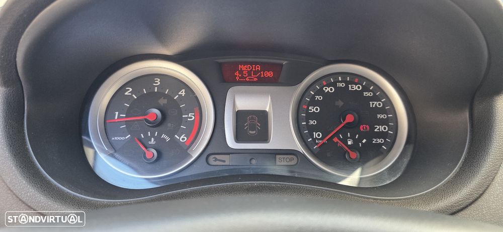 Renault Clio 1.5 dCi Dynamique S - 7