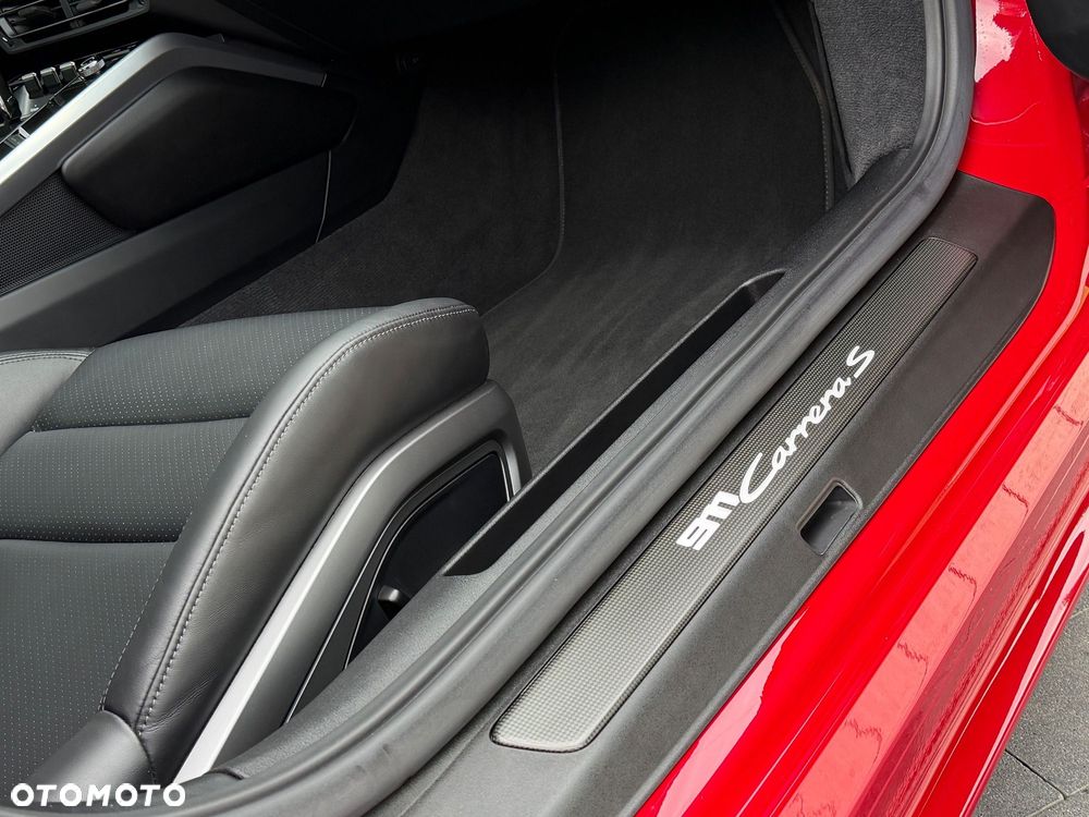 Porsche 911 Carrera S - 24