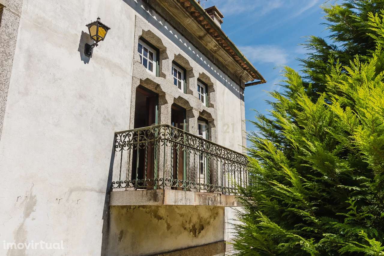 "Moradia Senhorial de 1937 em Caldelas, Taipas - Charme e História no - Grande imagem: 3/33