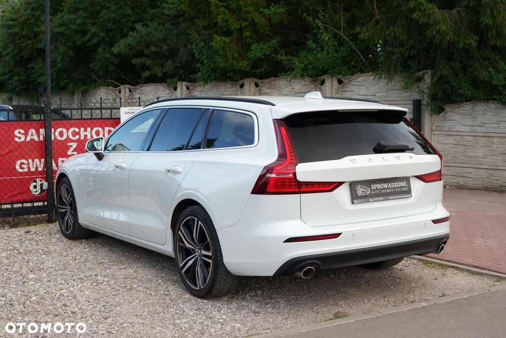 Volvo V60 B3 B DKG Momentum Pro - 35
