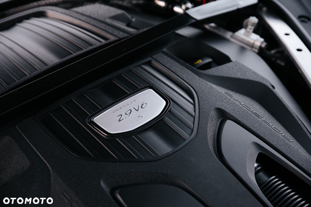Porsche Panamera 4S - 22