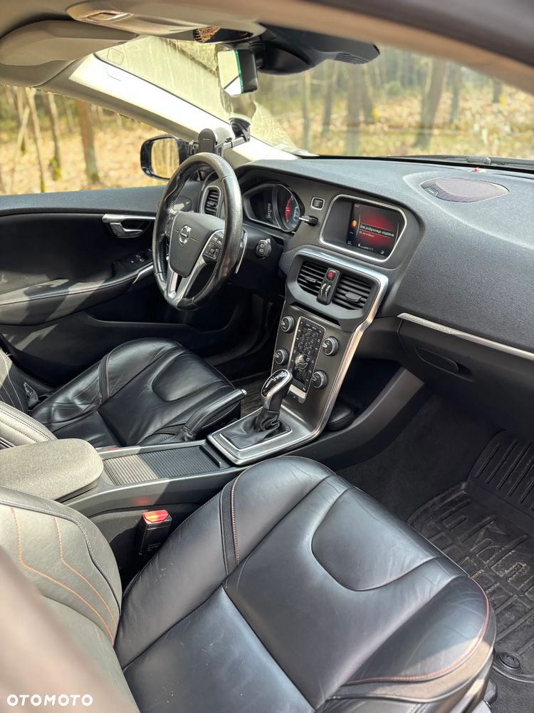 Volvo V40 Cross Country D4 Geartronic Ocean Race - 10