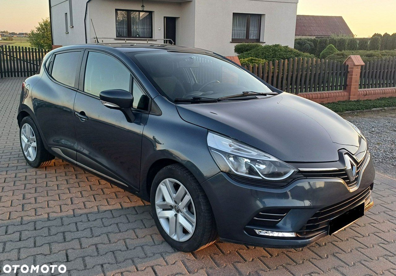 Renault Clio - 1