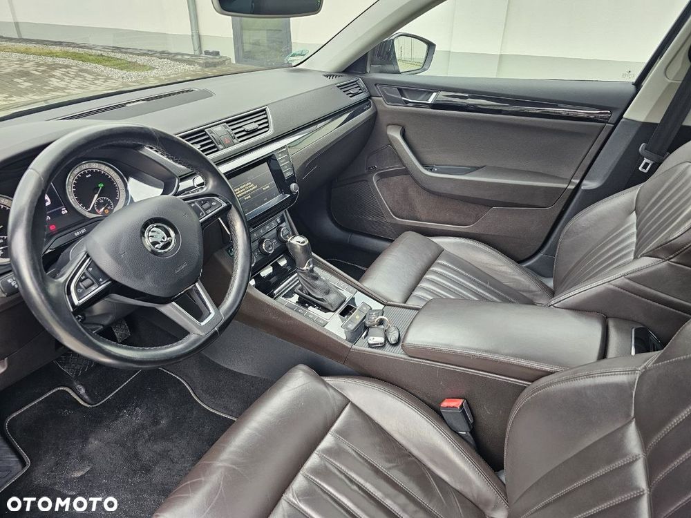 Skoda Superb 2.0 TDI L&K DSG - 15