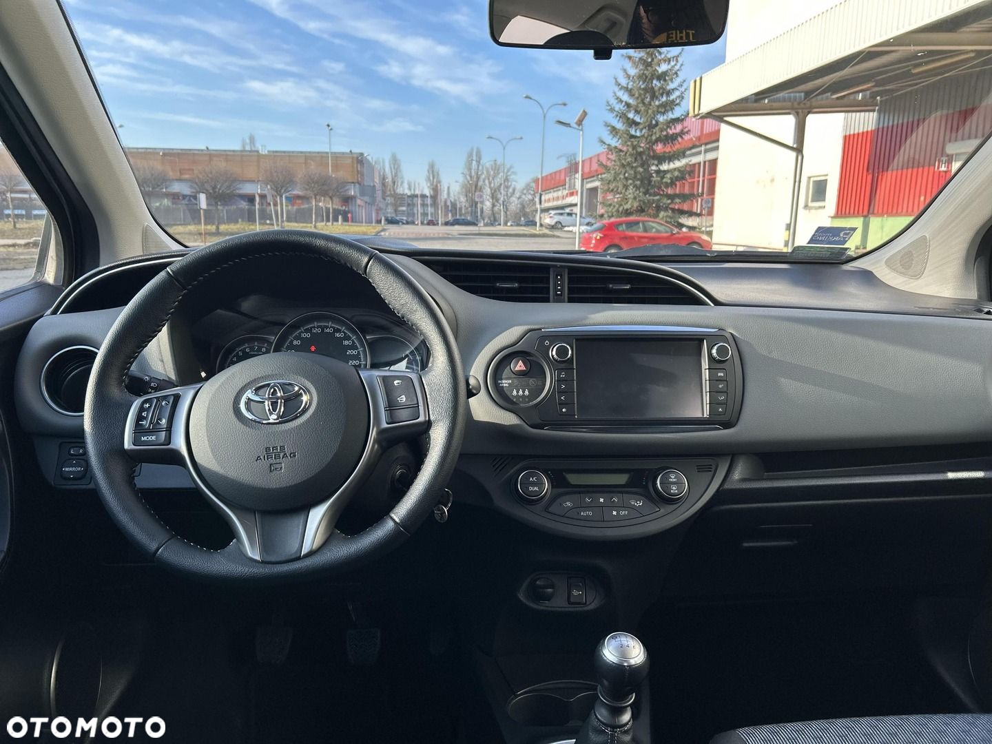 Toyota Yaris 1.33 Premium EU6 - 14