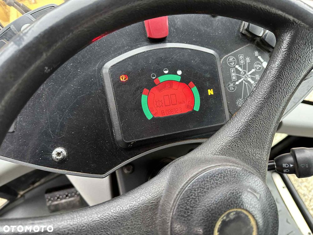 Caterpillar 906H2 - 8