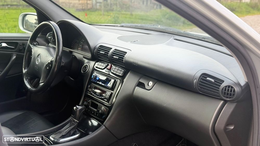 Mercedes-Benz C 320 4Matic Avantgarde - 10