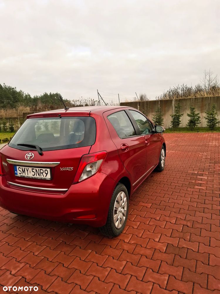 Toyota Yaris 1.33 Premium - 3