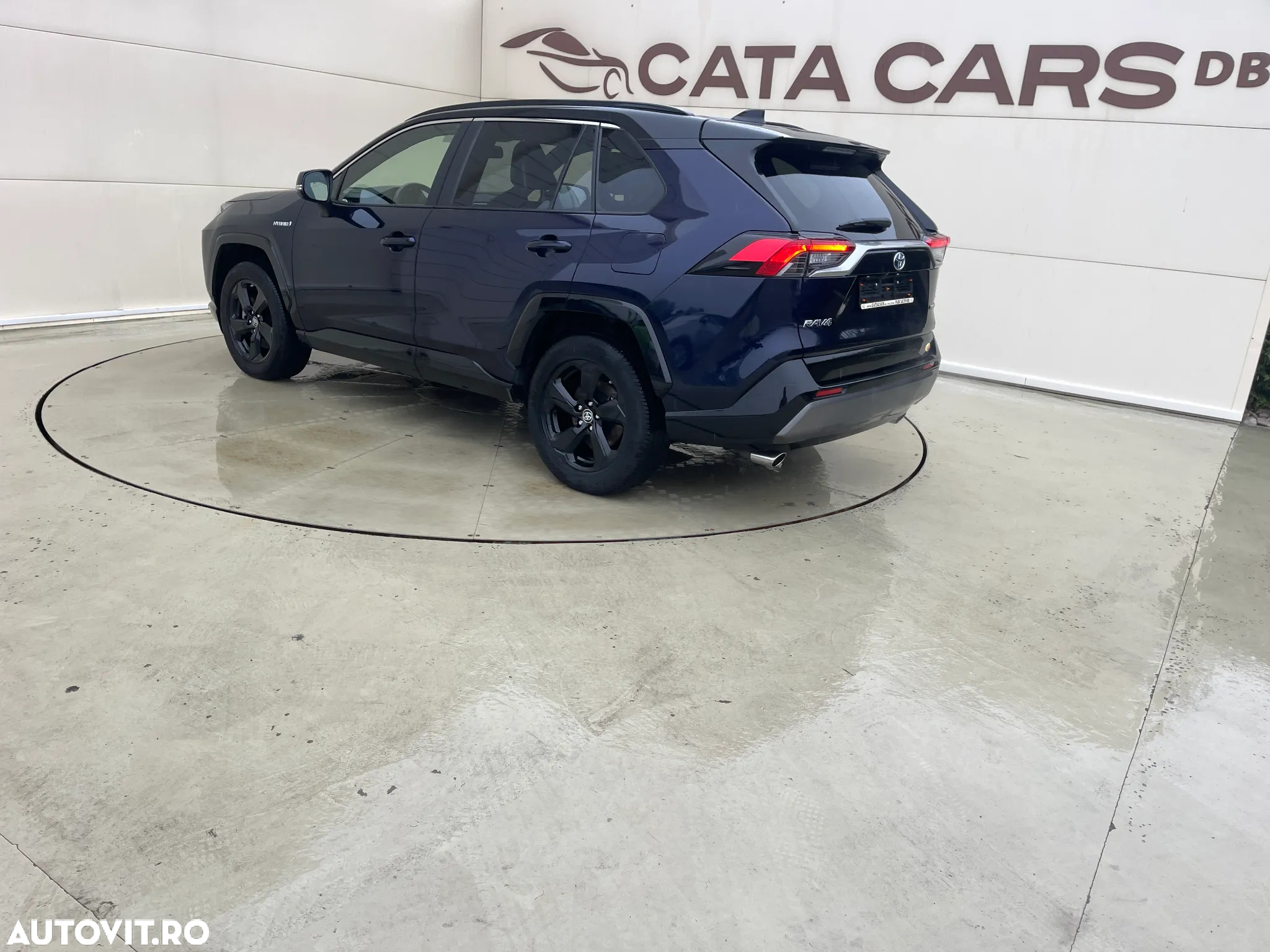 Toyota RAV4 - 10