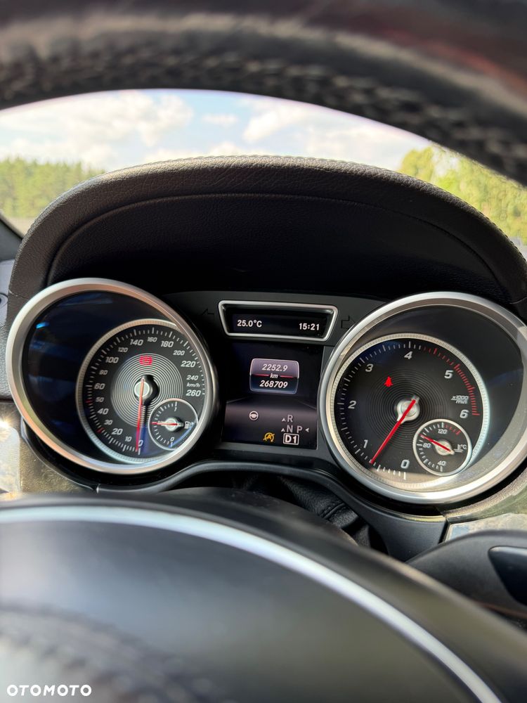 Mercedes-Benz GLS - 15