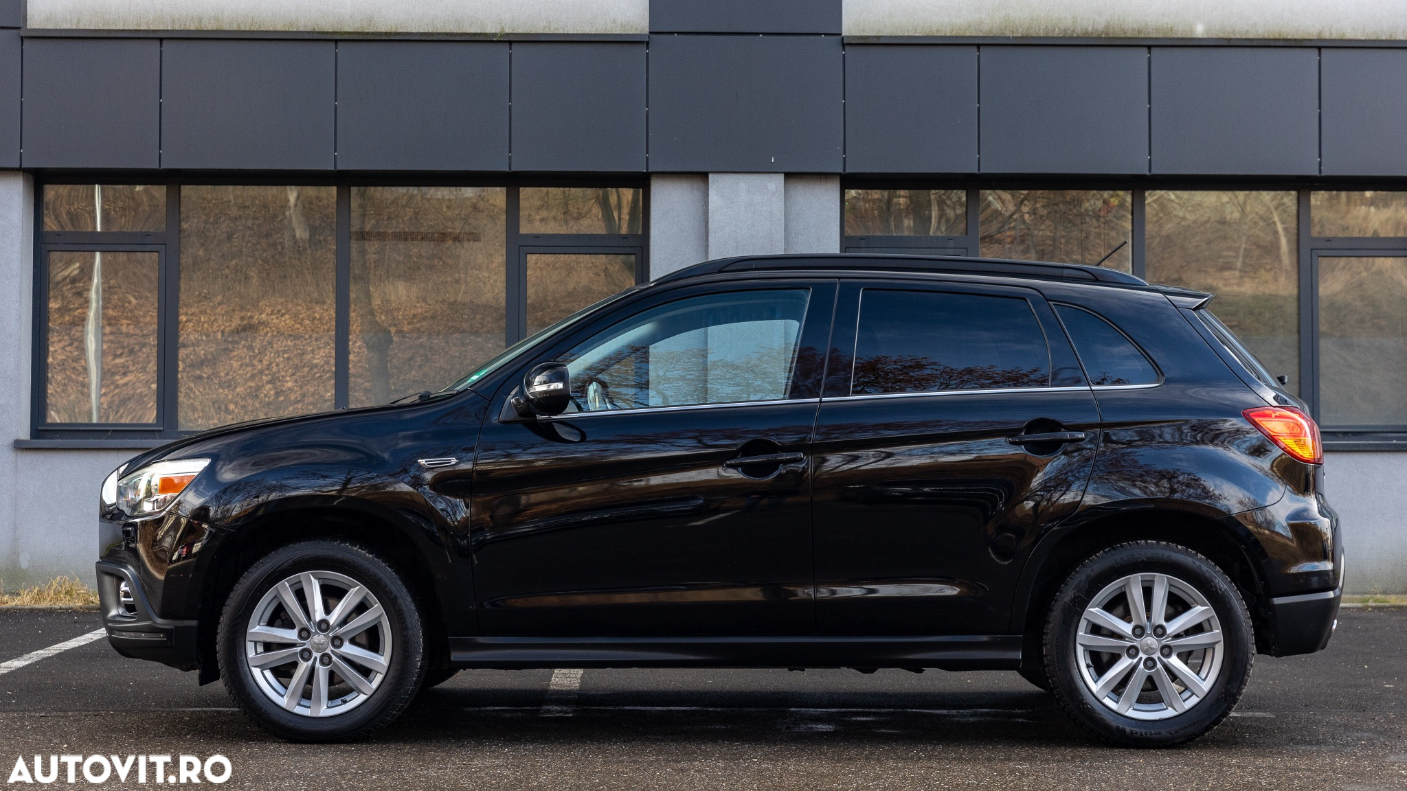 Mitsubishi ASX 1.8 DI-D 4WD Instyle - 23